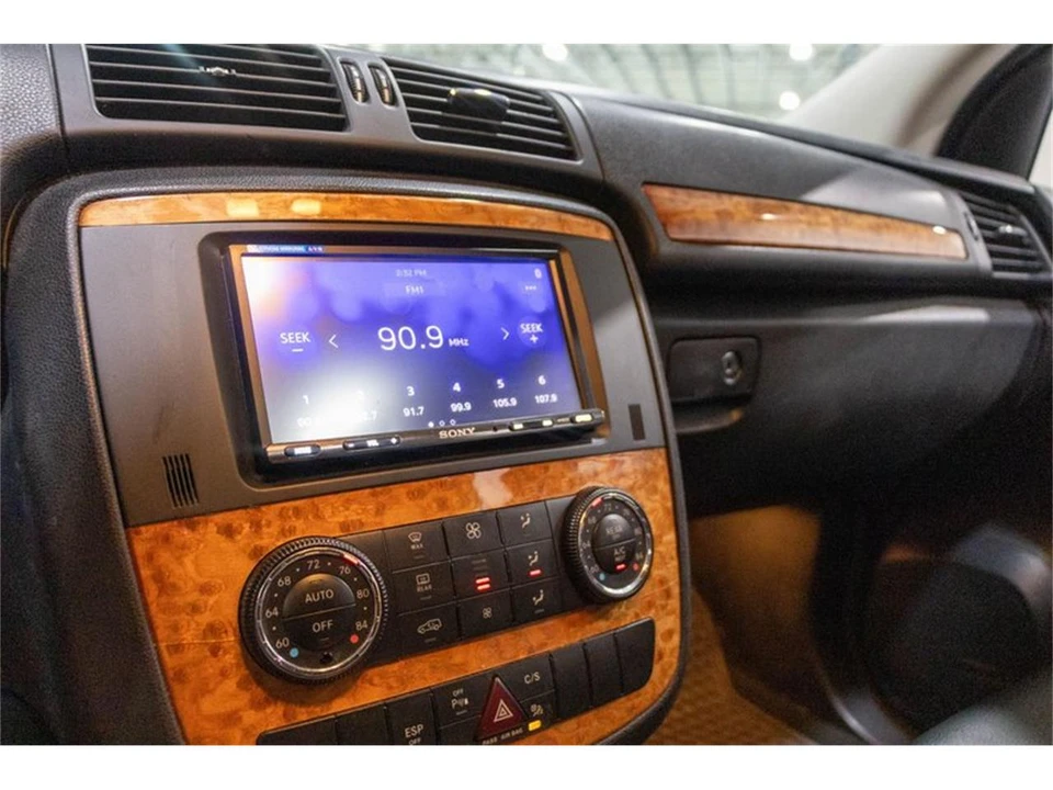 2008 Mercedes-Benz W204 C-Class - Image 14 of 31