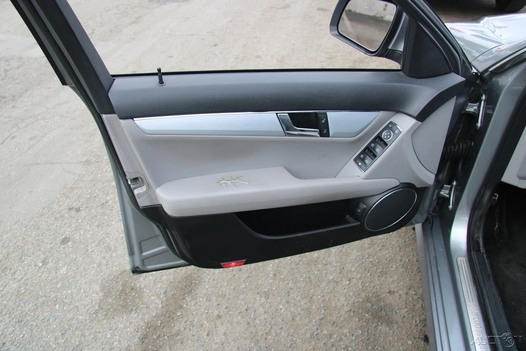 2008 Mercedes-Benz W204 C-Class - Image 14 of 21