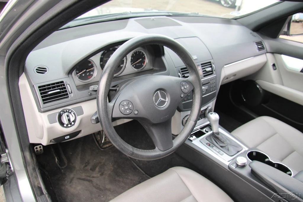2008 Mercedes-Benz W204 C-Class - Image 16 of 21