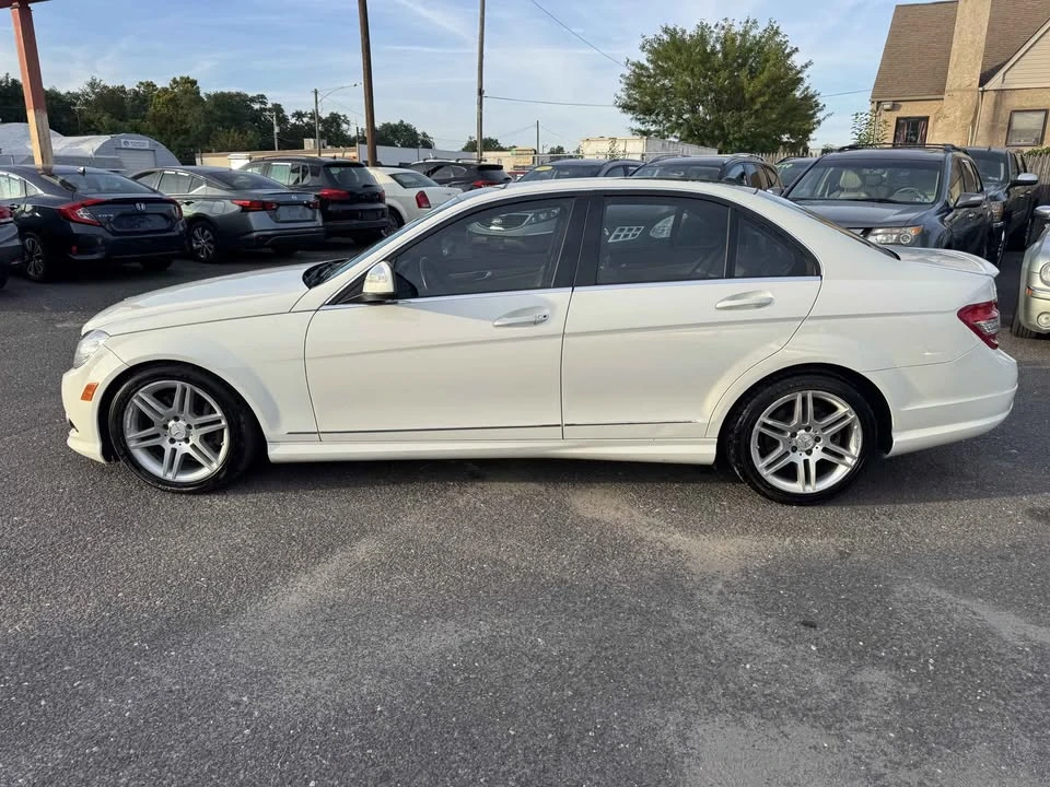 2008 Mercedes-Benz W204 C-Class - Image 2 of 17