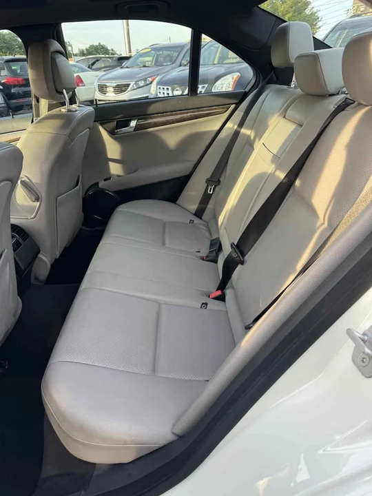 2008 Mercedes-Benz W204 C-Class - Image 15 of 17