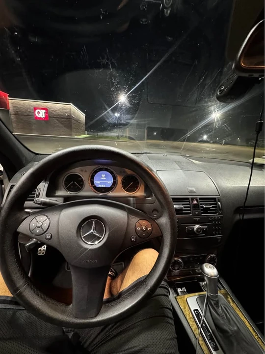 2008 Mercedes-Benz W204 C-Class - Image 13 of 16