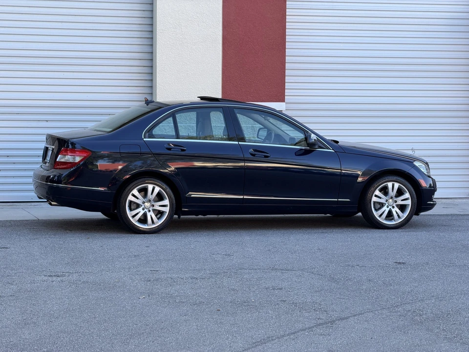 2008 Mercedes-Benz W204 C-Class - Image 13 of 31