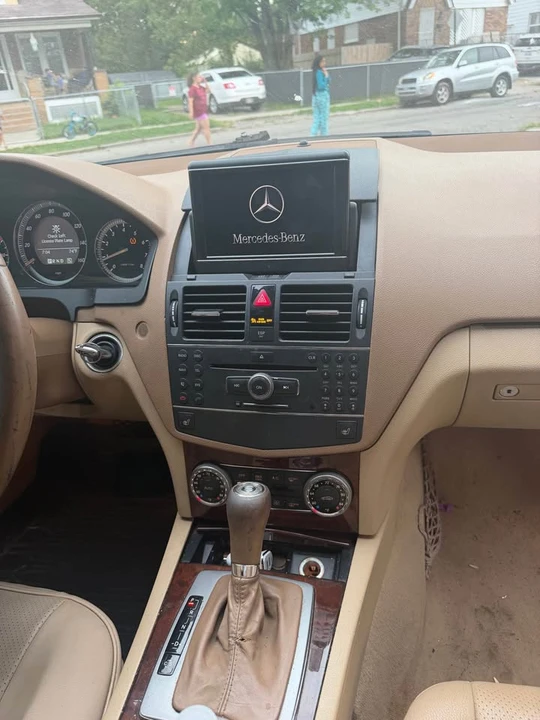 2008 Mercedes-Benz W204 C-Class - Image 8 of 12