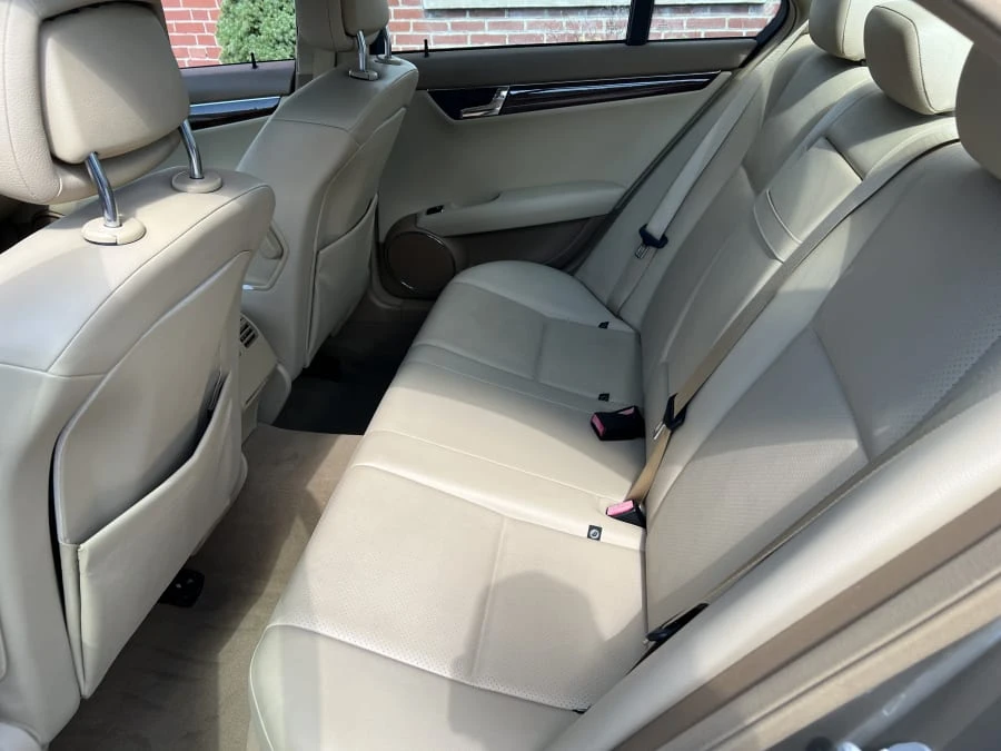 2008 Mercedes-Benz W204 C-Class - Image 4 of 9