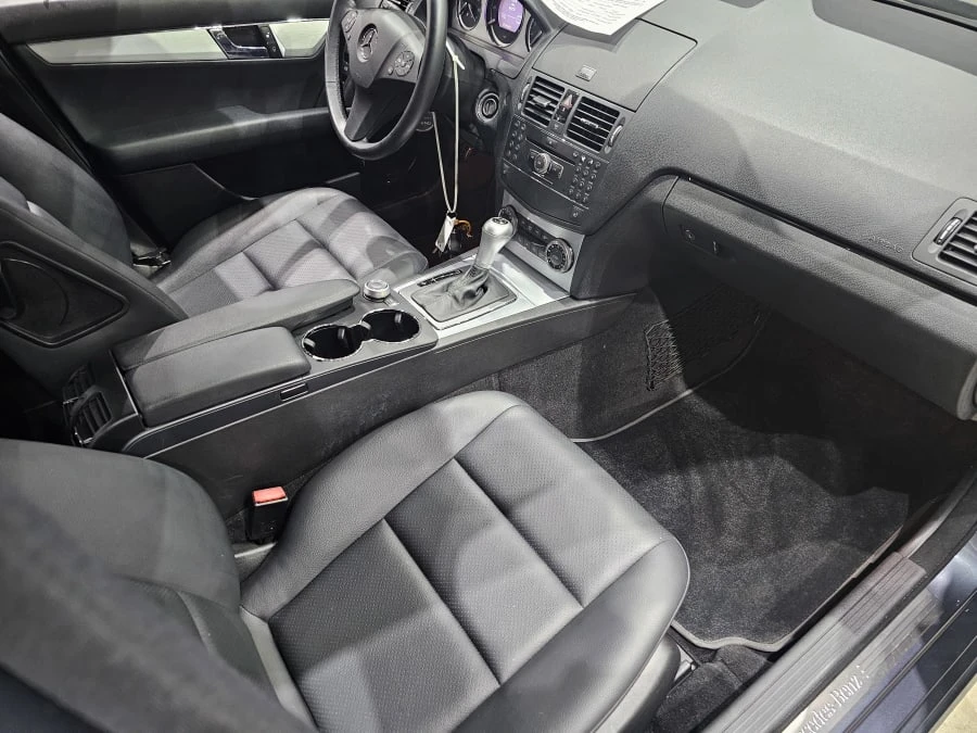 2008 Mercedes-Benz W204 C-Class - Image 9 of 15
