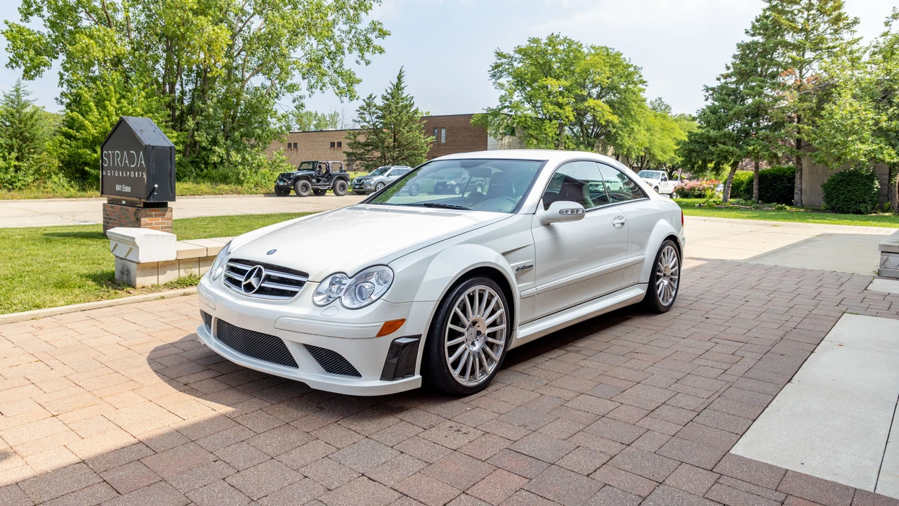 2008 Mercedes-Benz CLK 63 AMG Black Series - Image 2 of 31