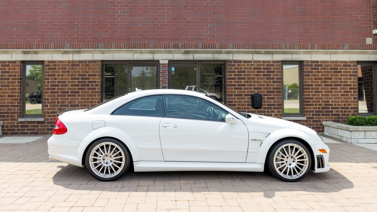 2008 Mercedes-Benz CLK 63 AMG Black Series - Image 5 of 31