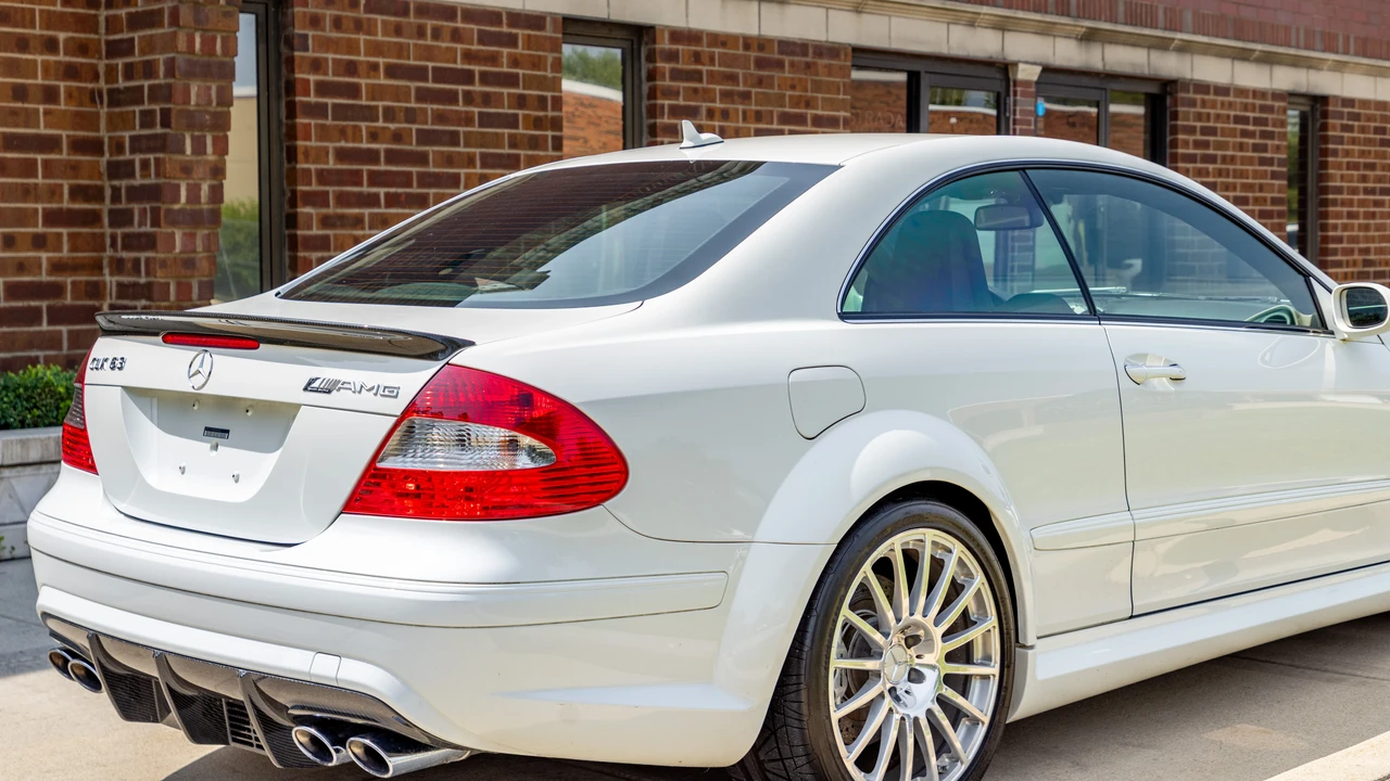 2008 Mercedes-Benz CLK 63 AMG Black Series - Image 10 of 31