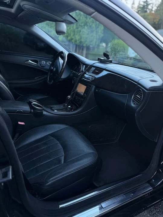 2008 Mercedes-Benz C219 CLS-Class - Image 9 of 14