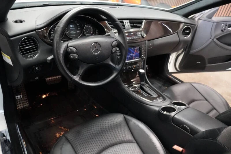2008 Mercedes-Benz C219 CLS 55 & CLS 63 AMG - Image 9 of 31