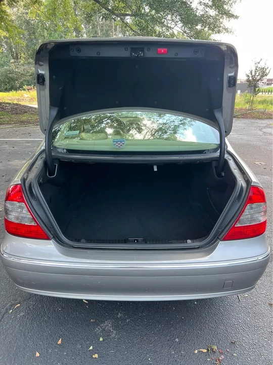 2008 Mercedes-Benz W211 E-Class - Image 9 of 19