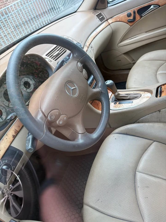 2008 Mercedes-Benz W211 E-Class - Image 11 of 16