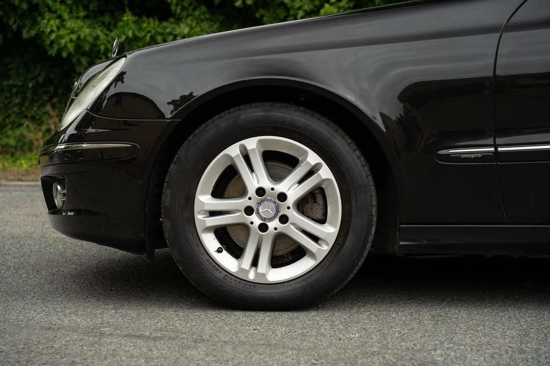 2008 Mercedes-Benz W211 E-Class - Image 12 of 30