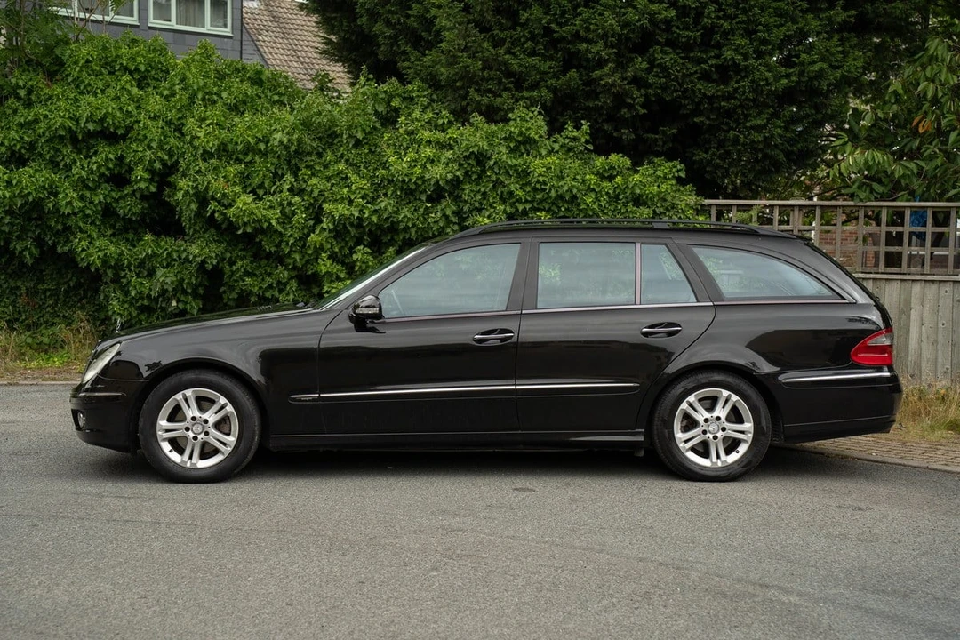 2008 Mercedes-Benz W211 E-Class - Image 11 of 30
