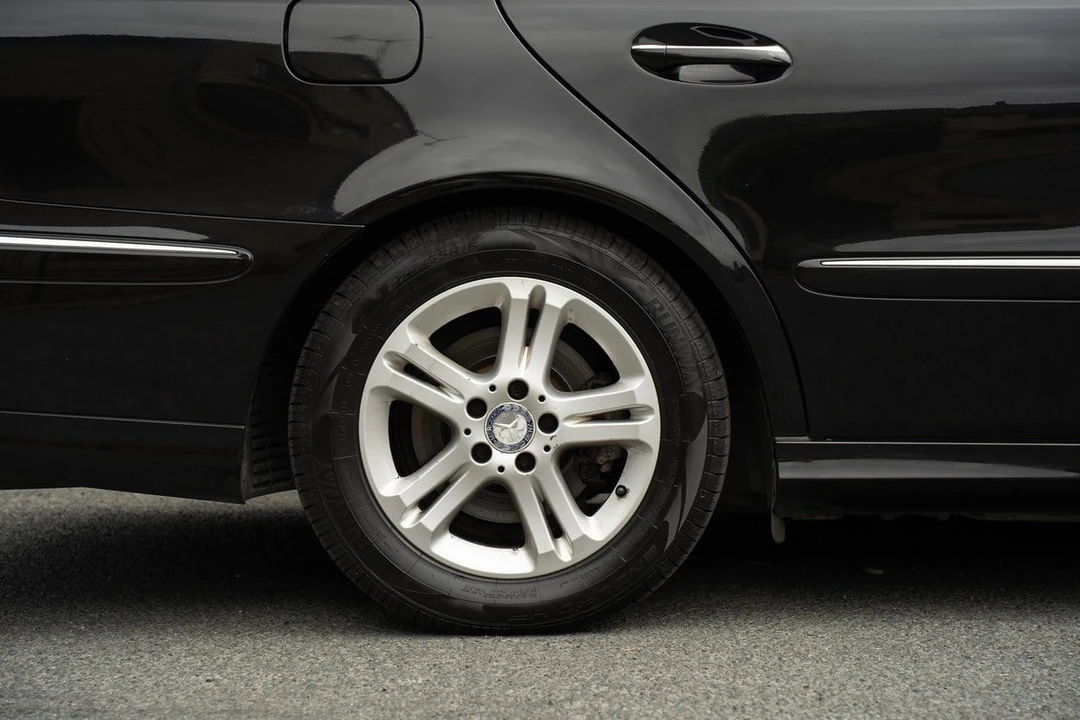 2008 Mercedes-Benz W211 E-Class - Image 15 of 30