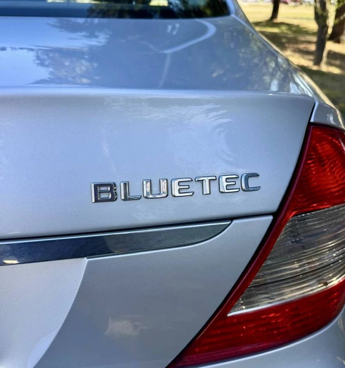 2008 Mercedes-Benz W211 E-Class - Image 6 of 17