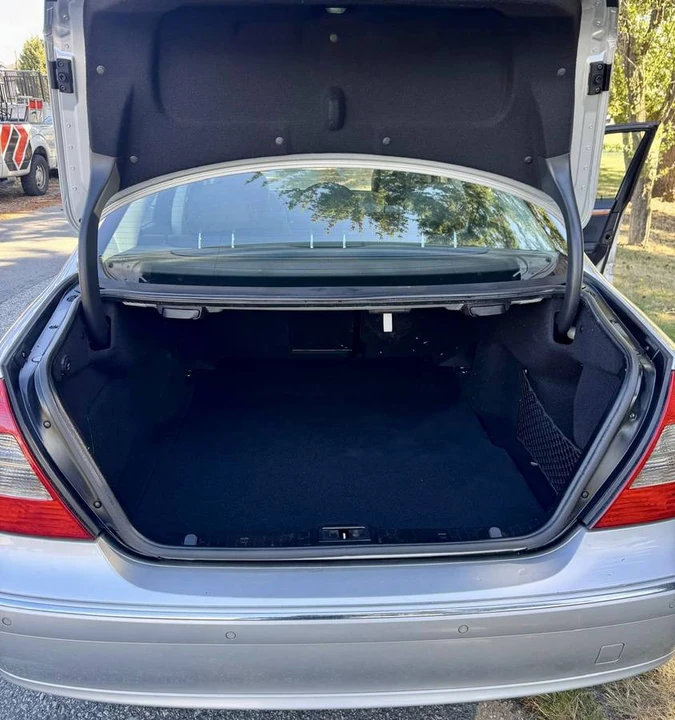 2008 Mercedes-Benz W211 E-Class - Image 8 of 17
