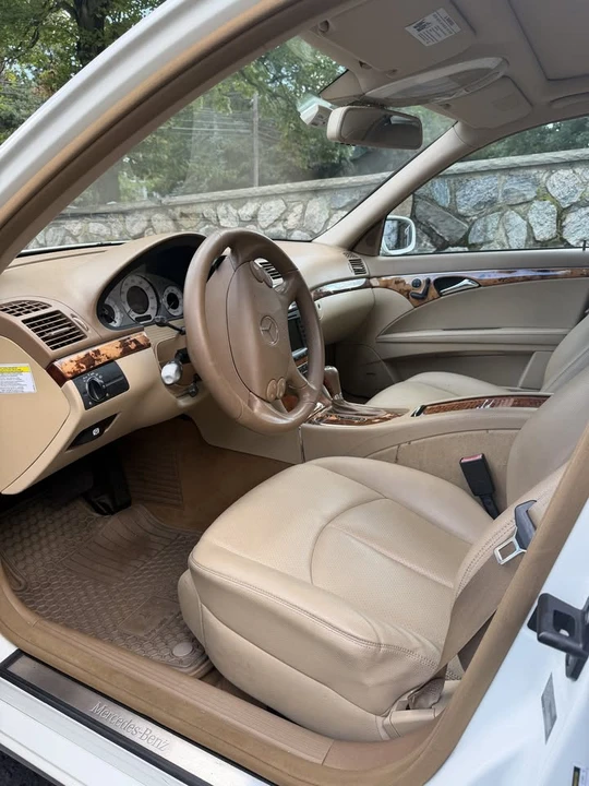 2008 Mercedes-Benz W211 E-Class - Image 8 of 16