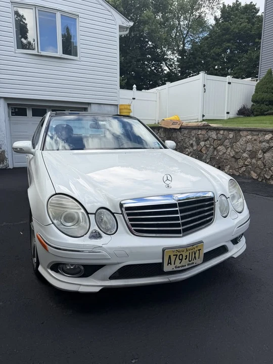 2008 Mercedes-Benz W211 E-Class - Image 2 of 16