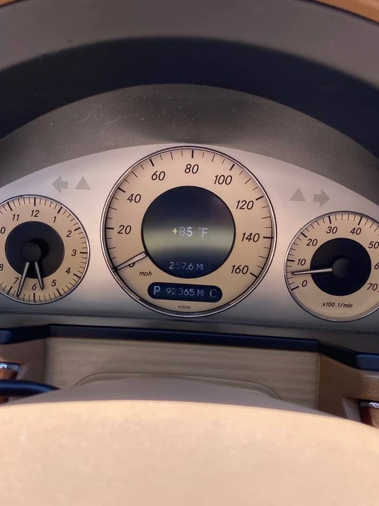 2008 Mercedes-Benz W211 E-Class - Image 8 of 23