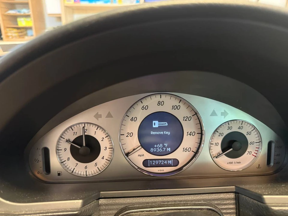 2008 Mercedes-Benz W211 E-Class - Image 14 of 16