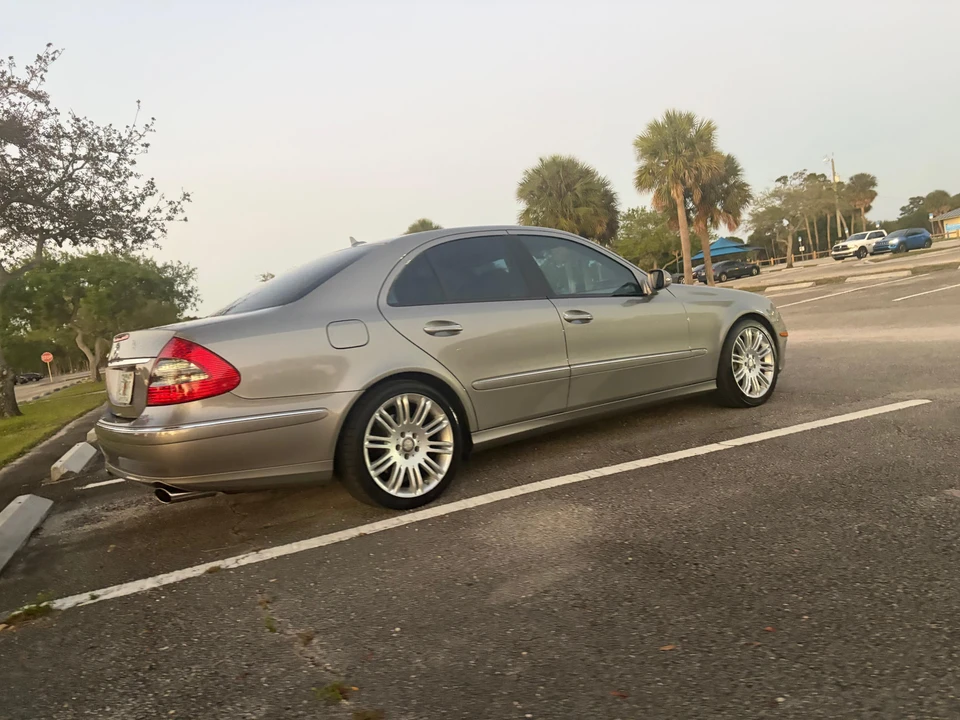 2008 Mercedes-Benz W211 E-Class - Image 13 of 31