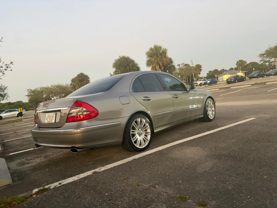 2008 Mercedes-Benz W211 E-Class - Image 12 of 31