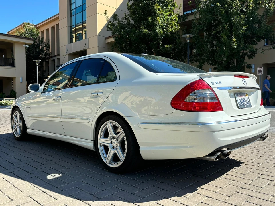 2008 Mercedes-Benz W211 E 55 & E 63 AMG - Image 12 of 31