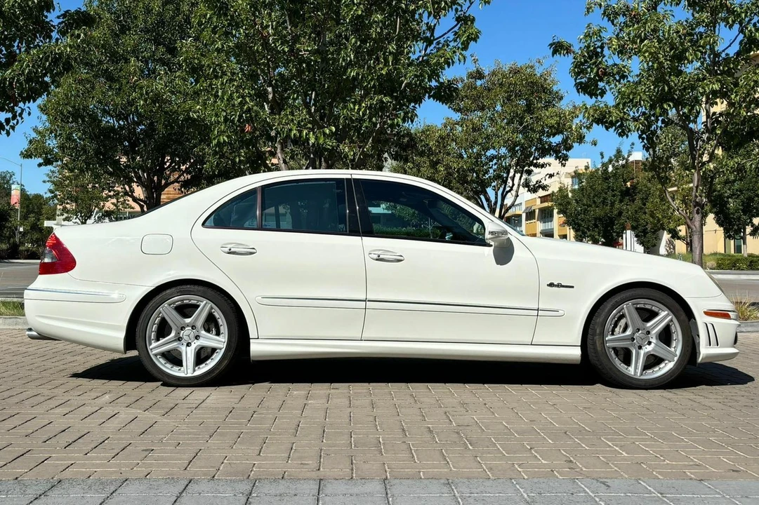 2008 Mercedes-Benz W211 E 55 & E 63 AMG - Image 3 of 31
