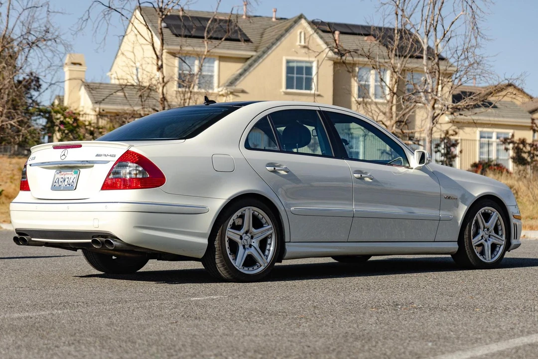 2008 Mercedes-Benz W211 E 55 & E 63 AMG - Image 4 of 31