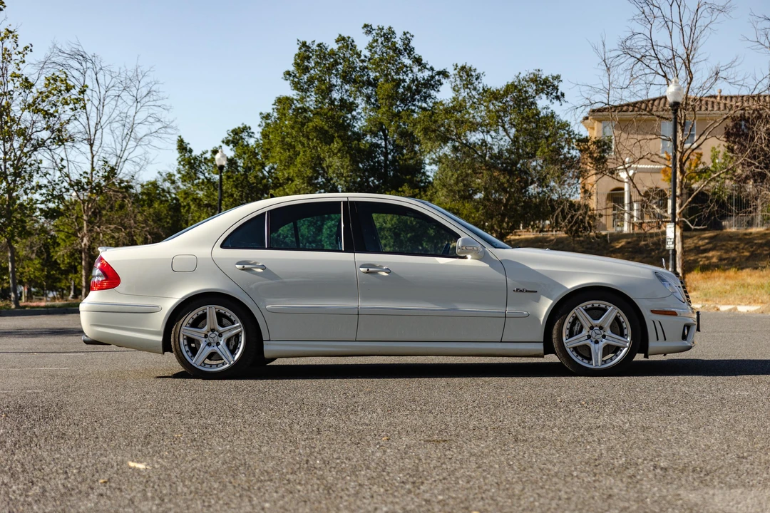 2008 Mercedes-Benz W211 E 55 & E 63 AMG - Image 10 of 31