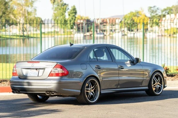 2008 Mercedes-Benz W211 E 55 & E 63 AMG - Image 2 of 7