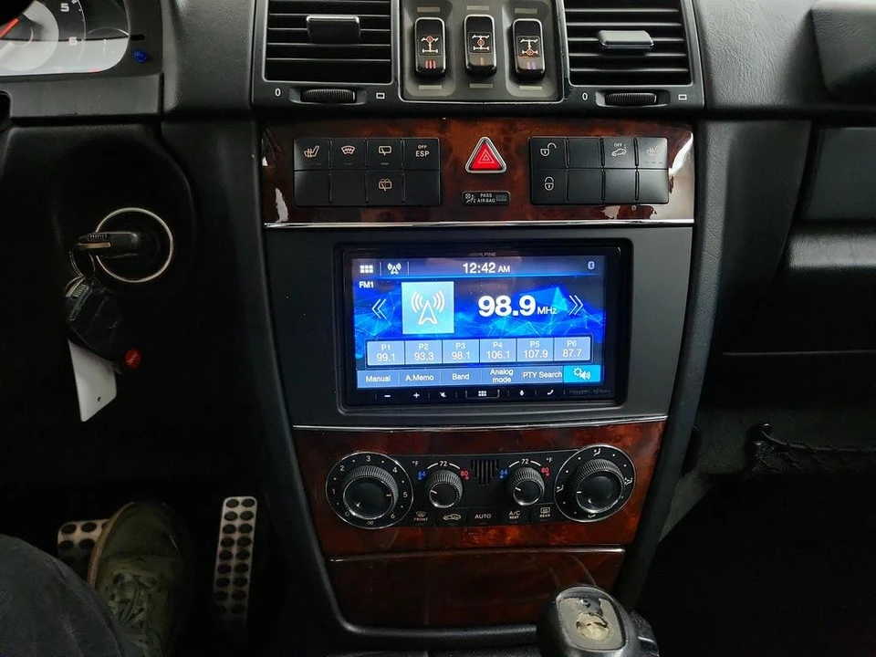 2008 Mercedes-Benz - Image 18 of 31