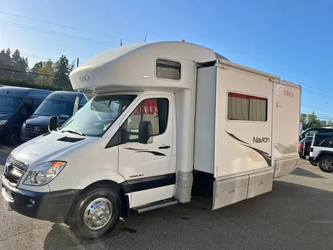 2008 Mercedes-Benz Navion Itasca RV 24H