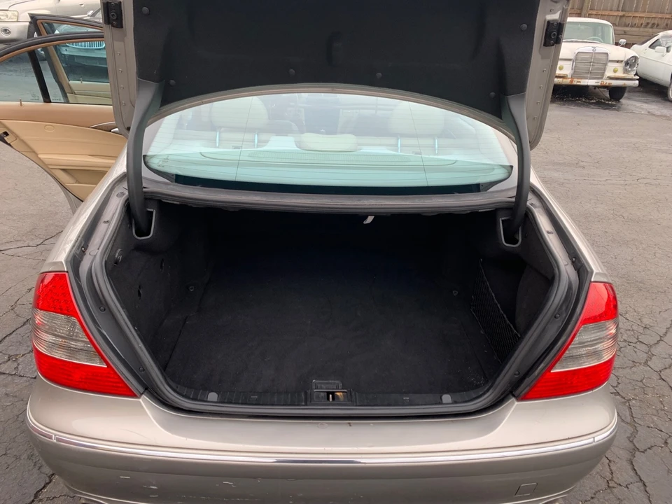 2008 Mercedes-Benz W211 E-Class - Image 15 of 17