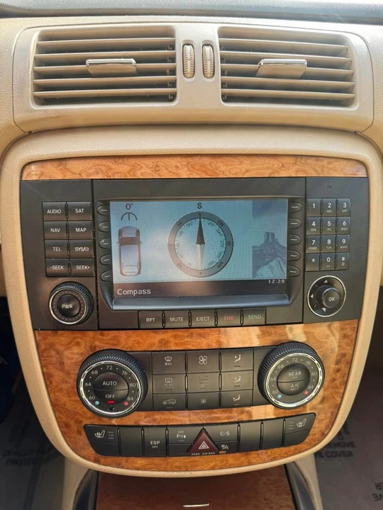 2008 Mercedes-Benz W251 R-Class - Image 13 of 14