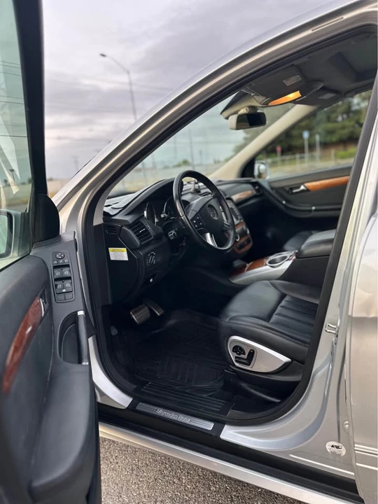2008 Mercedes-Benz W251 R-Class - Image 10 of 20