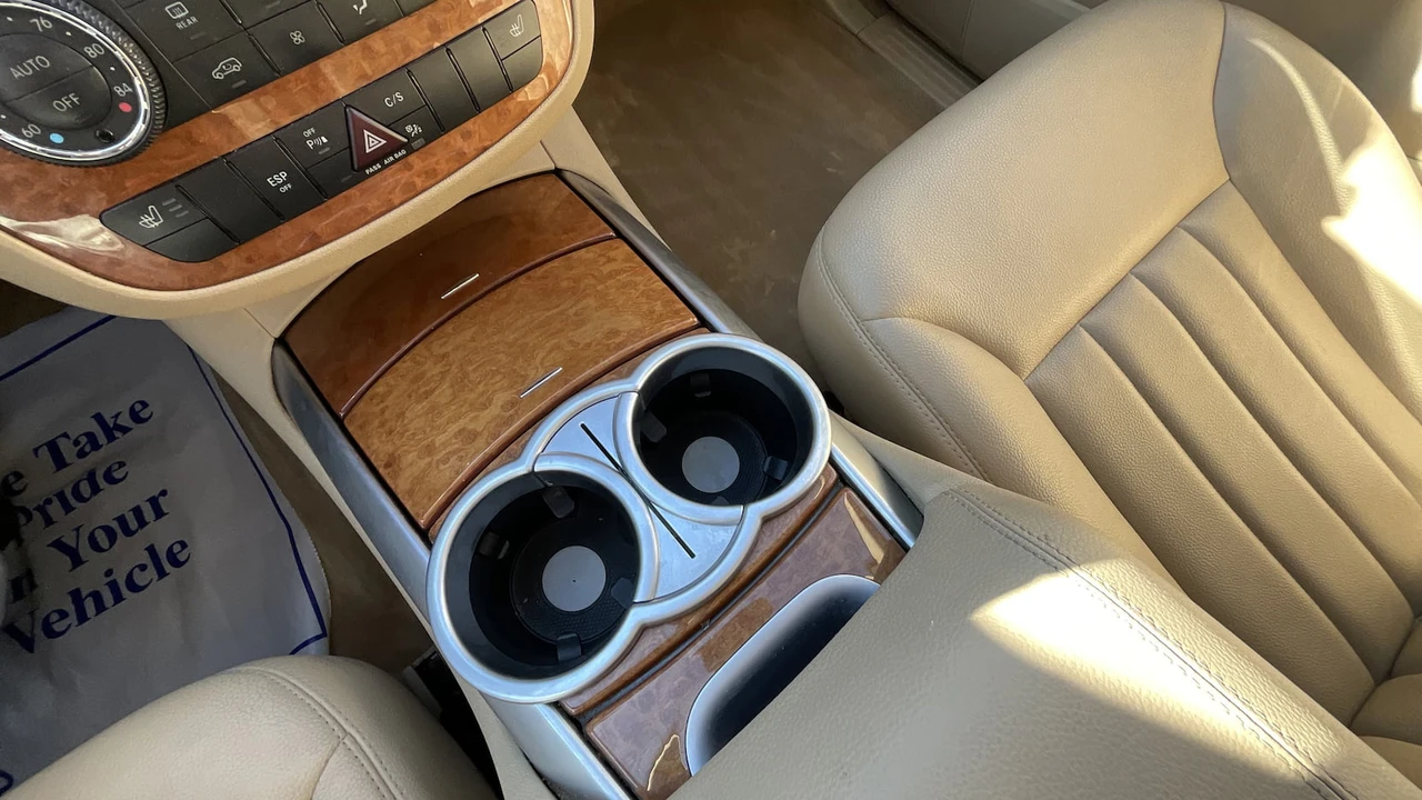 2008 Mercedes-Benz W251 R-Class - Image 12 of 14
