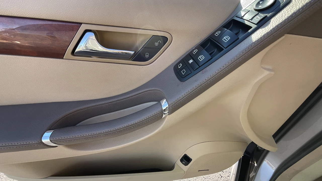 2008 Mercedes-Benz W251 R-Class - Image 14 of 14