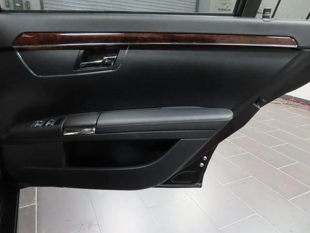 2008 Mercedes-Benz W221 S 63 & S 65 AMG - Image 11 of 31