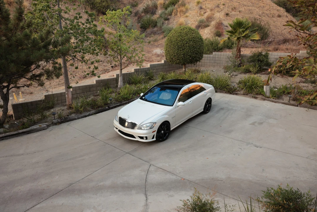 2008 Mercedes-Benz W221 S-Class - Image 2 of 31
