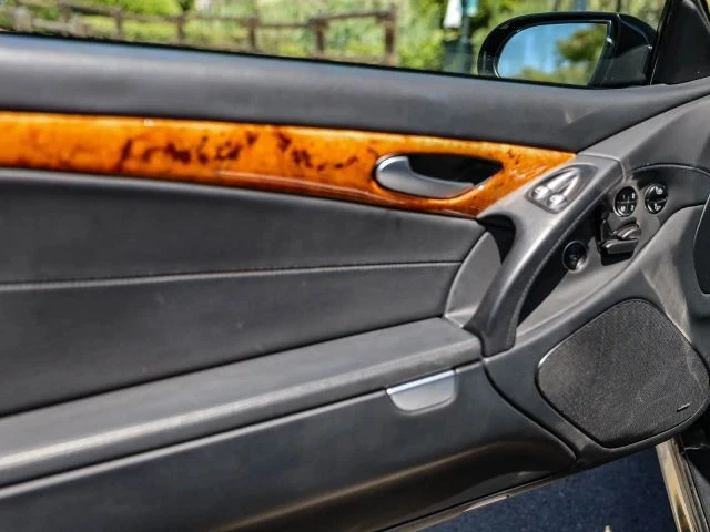 2008 Mercedes-Benz R230 SL-Class - Image 25 of 31