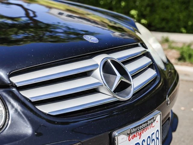 2008 Mercedes-Benz - Image 10 of 31