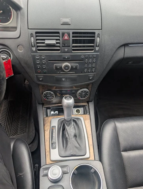 2008 Mercedes-Benz W204 C-Class - Image 11 of 17