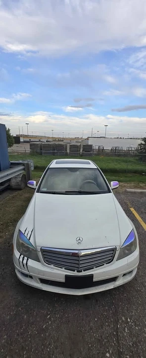2008 Mercedes-Benz W204 C-Class - Image 12 of 17
