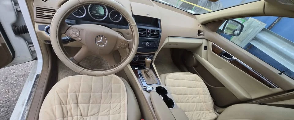 2008 Mercedes-Benz W204 C-Class - Image 9 of 17
