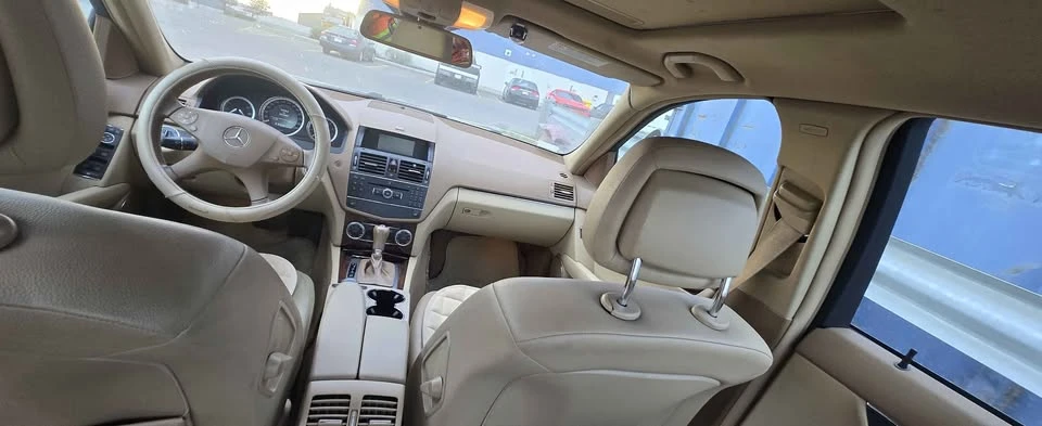 2008 Mercedes-Benz W204 C-Class - Image 10 of 17