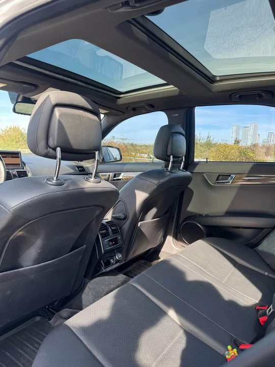 2008 Mercedes-Benz W204 C-Class - Image 14 of 20