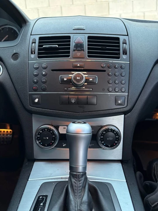 2008 Mercedes-Benz W204 C-Class - Image 10 of 15